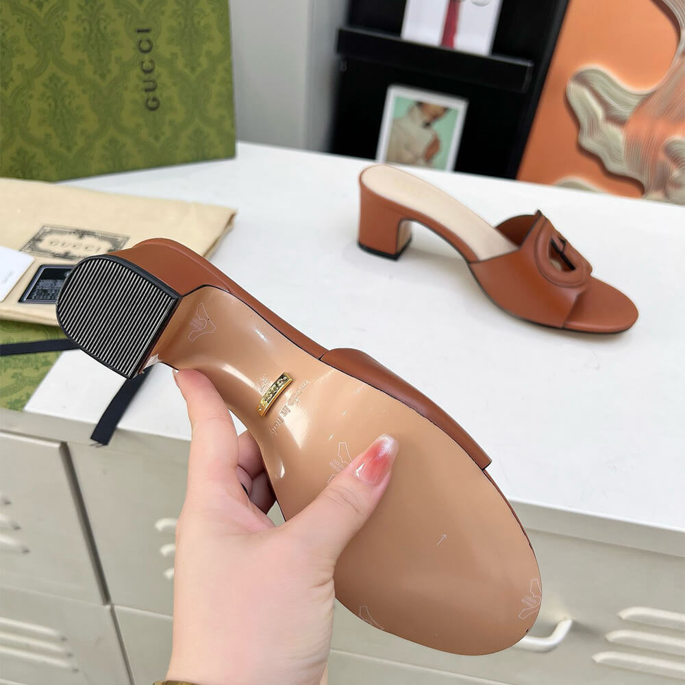 GUCCI Women s Interlocking G slide sandal