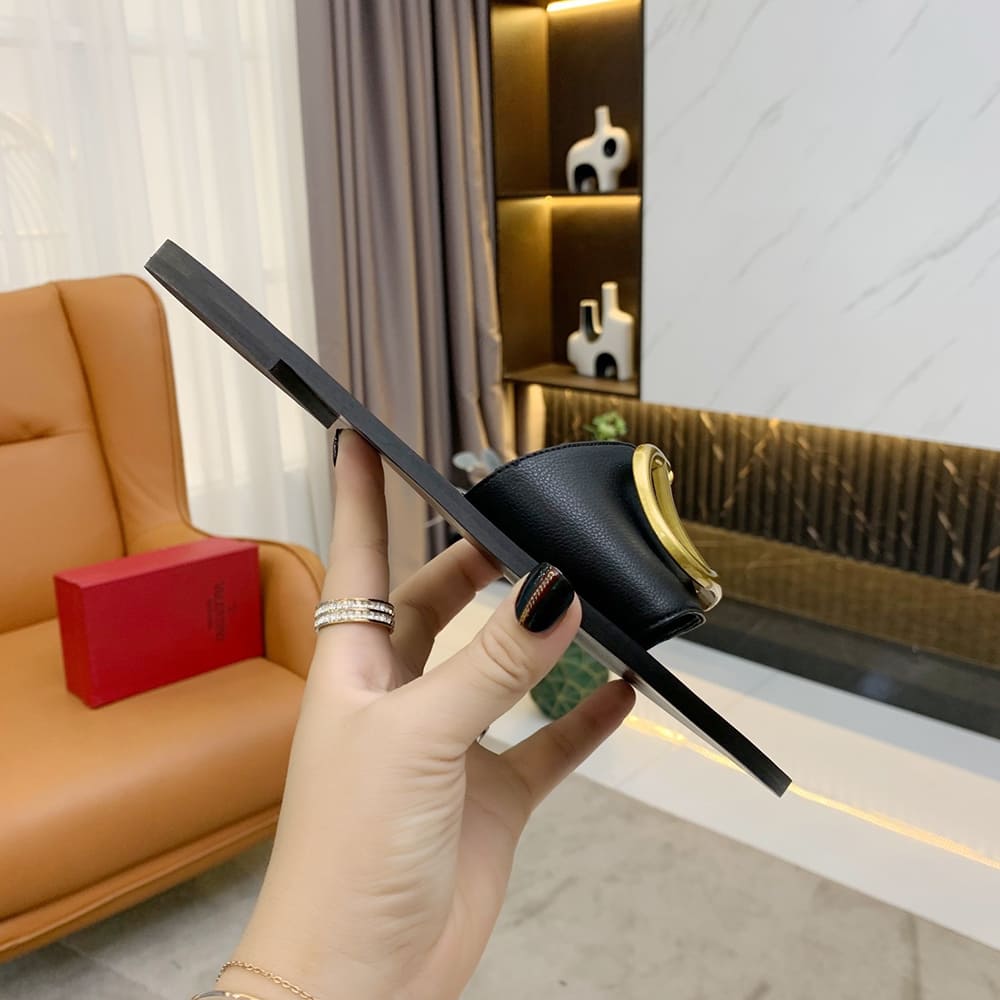 VALENTINO VLOGO SIGNATURE grained cowhide decorative elements slipper sandals (heel height 0.5 cm)