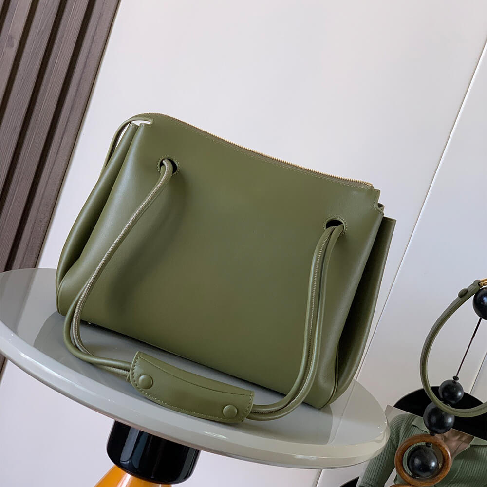 Loewe Medium Madrid bagin supple calfskin(HIGH-END GRADE)