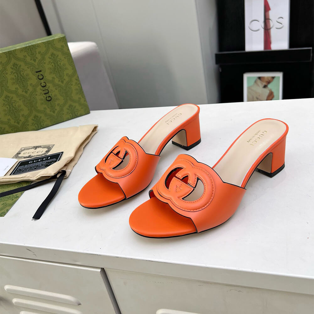 GUCCI Women s Interlocking G slide sandal