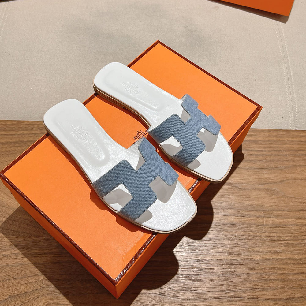 HERMES Oran sandal