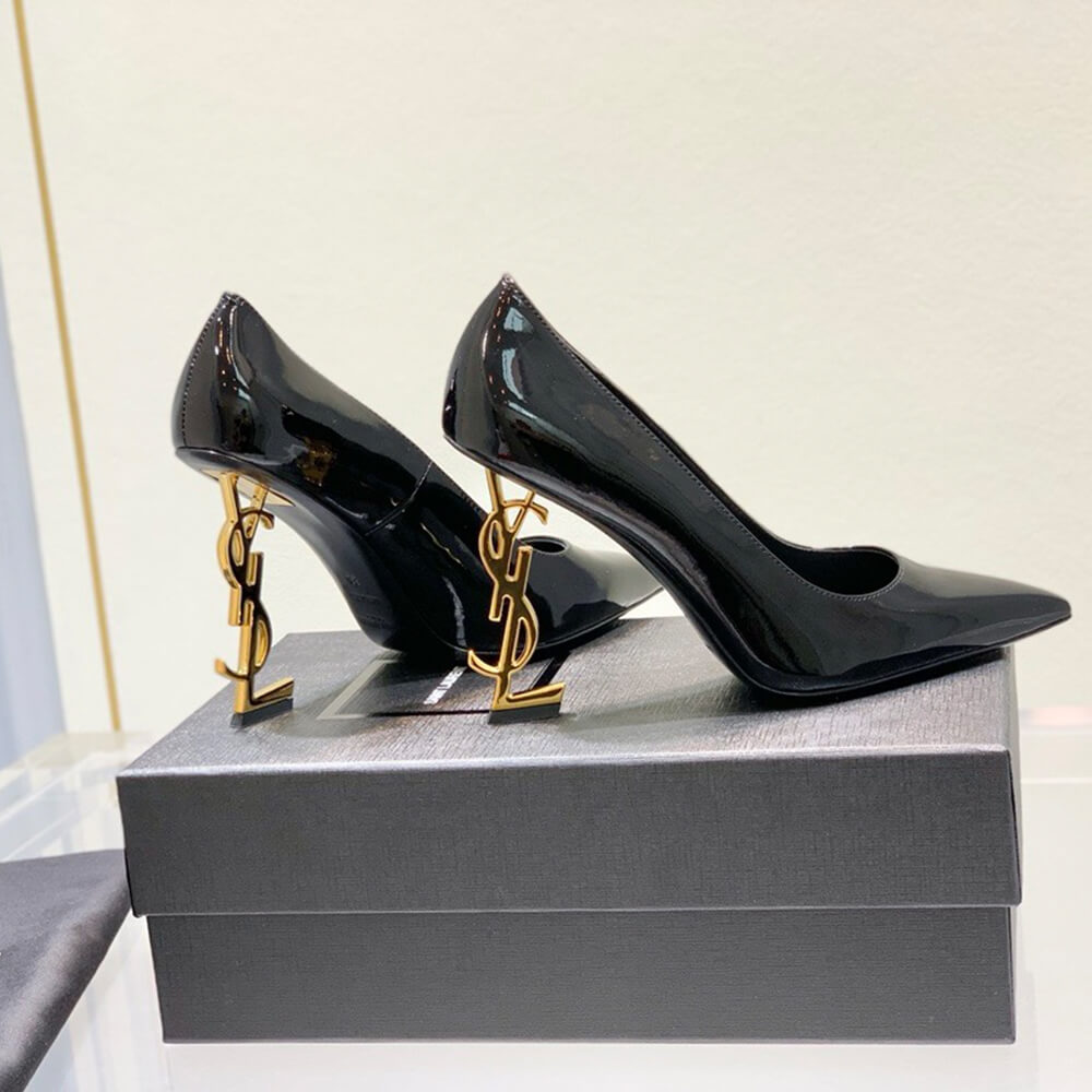 YSL OPYUM Pumps in patent leather