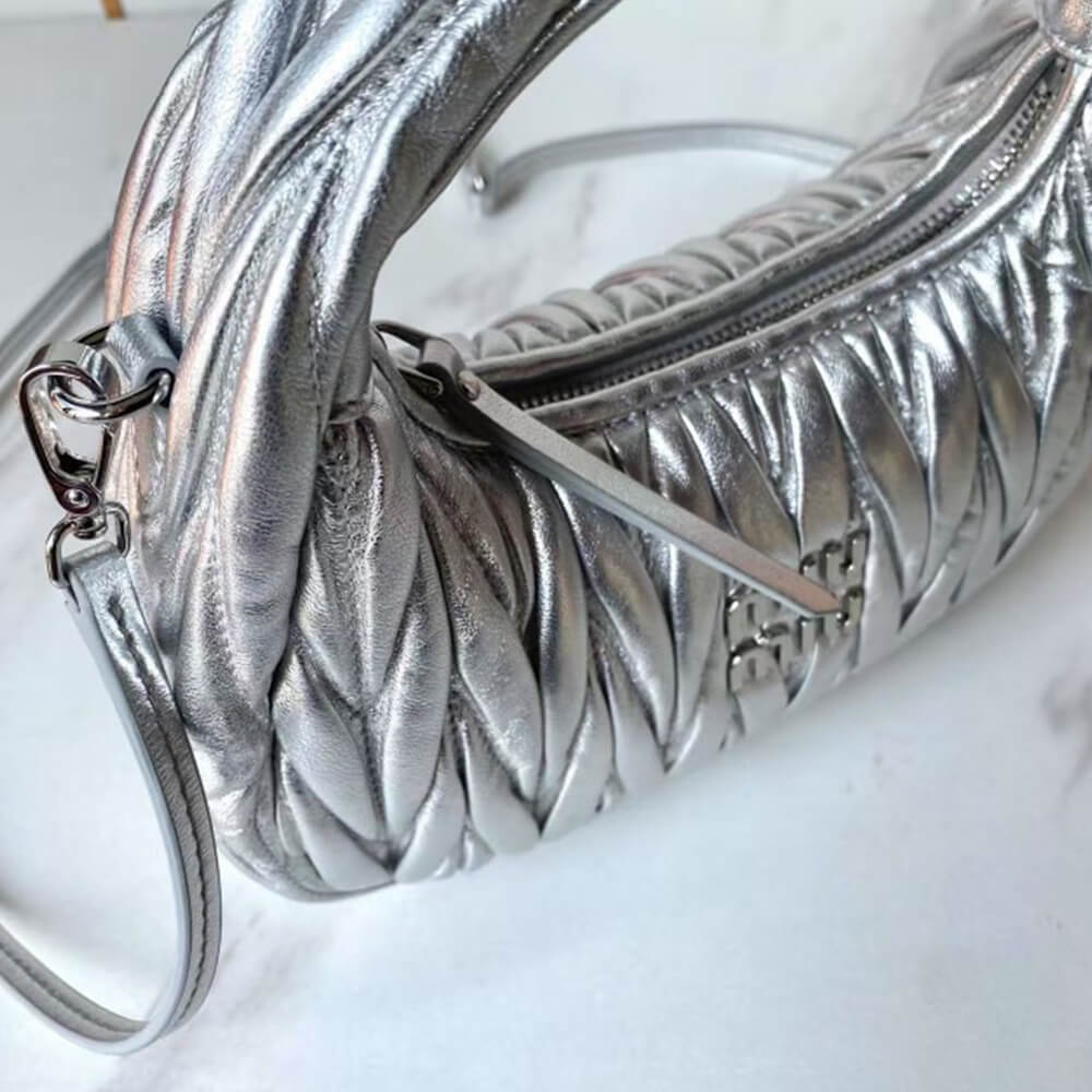 Small Wander matelasse nappa leather hobo bag(HIGH-END GRADE)