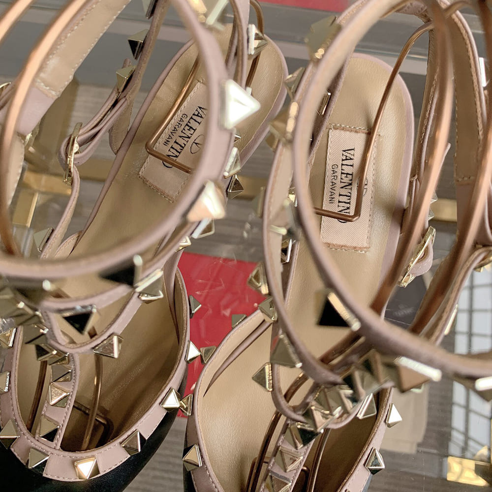 VALENTINO ROCKSTUD Wrap-around ankle strap rivet high heels (heel height 6.5 cm)