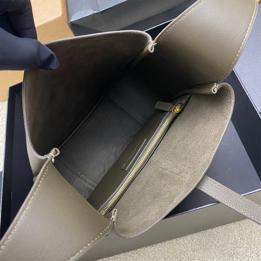 YSL le 5 a 7 supple small