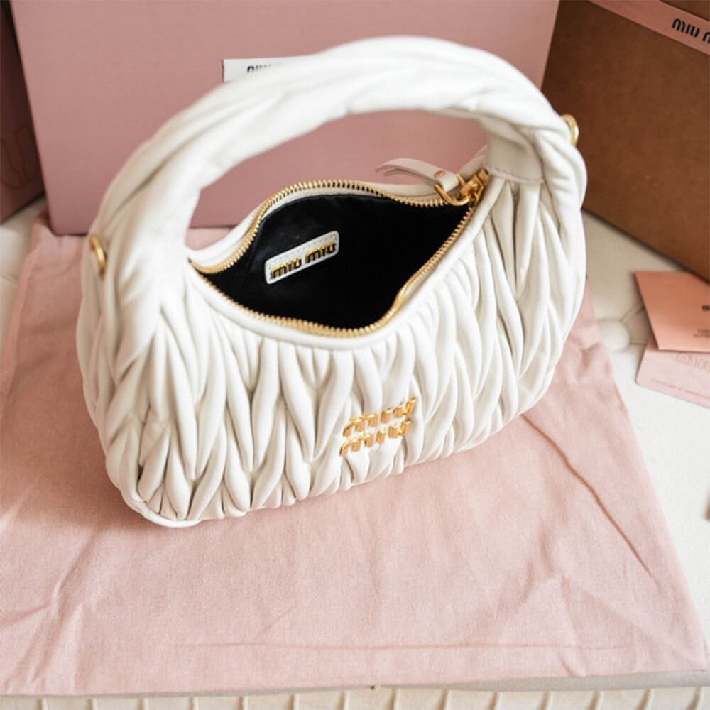 Small Wander matelasse nappa leather hobo bag(HIGH-END GRADE)